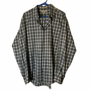 L.L. Bean Green Long Sleeve Button-Down 17-36